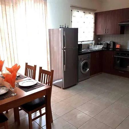Newly Remodelled Apartment, Pool, Sauna And Gym Apartment